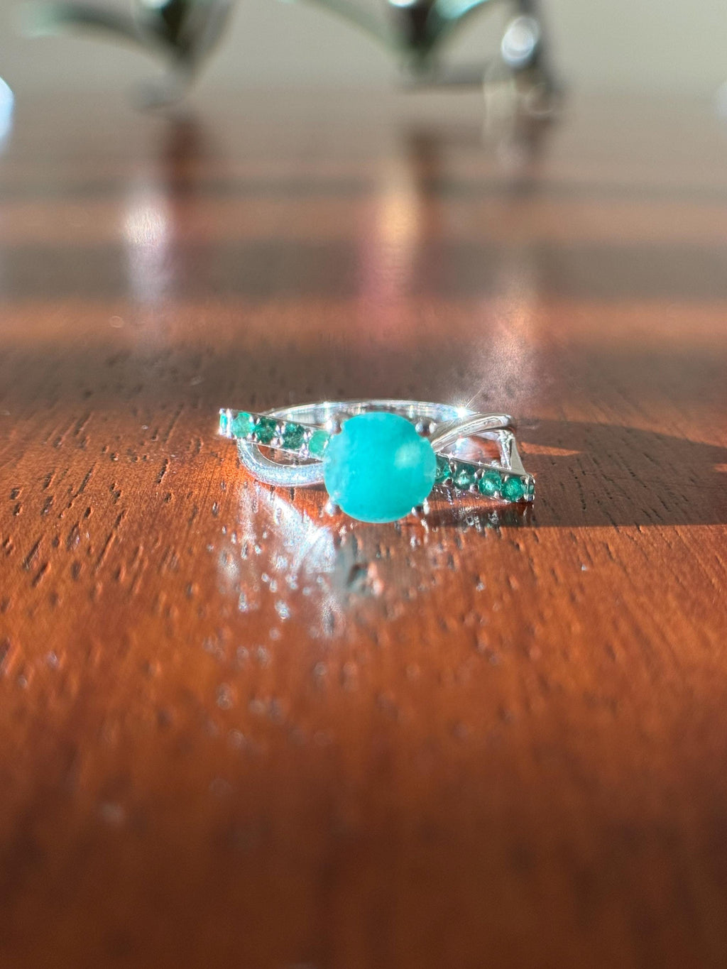 Natural Emerald Ring – Unique Infinity Ring